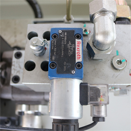 מכונת בלם לחץ מכונת בלם לחץ חברת Delem Press Brake DA66T MB8 סדרה 200t 3200 מ"מ Cnc מכונת בלם לחץ הידראולית