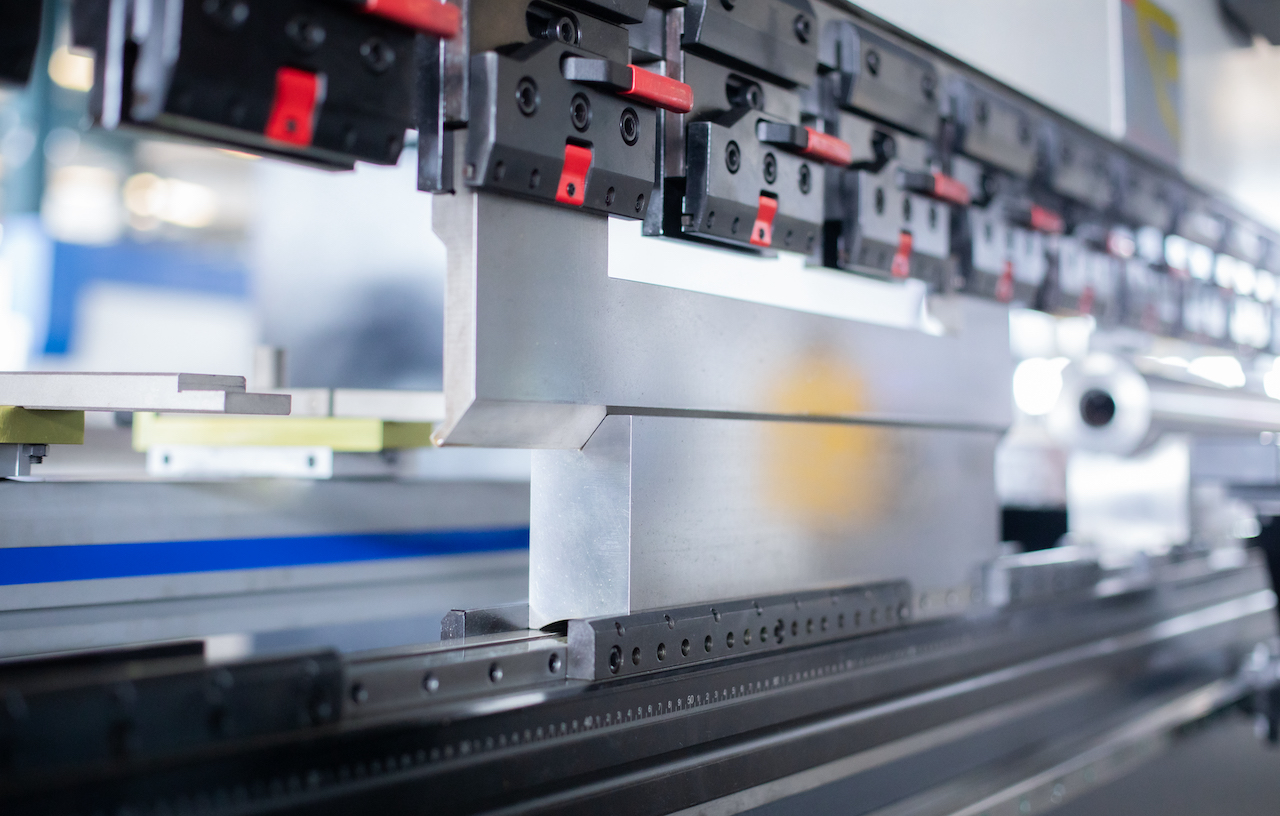 100t הידראולי Cnc Brake Press Crowning Cnc Press Brake Delem