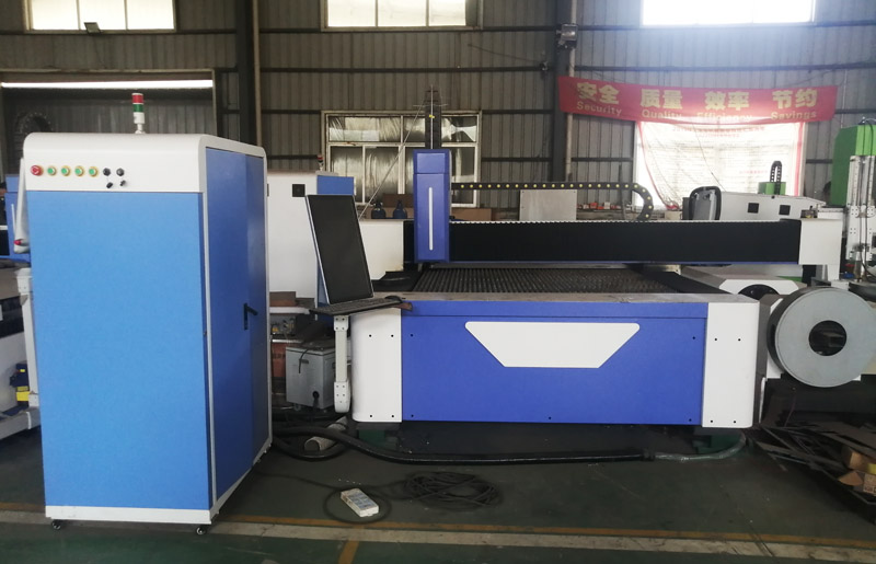 8mm 10mm Carbon Steel Laser Cutter 1530 4020 Cnc Fiber Laser Cutting Machine חותך לייזר פלדת פחמן 8 מ"מ 10 מ"מ 1530 4020 מכונת חיתוך סיבי לייזר Cnc